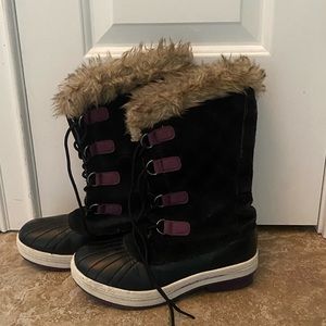 Women’s snow boots